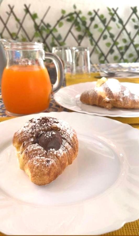 La Rosa Blu Bed & Breakfast ซานวิโต โลคาโป ภายนอก รูปภาพ